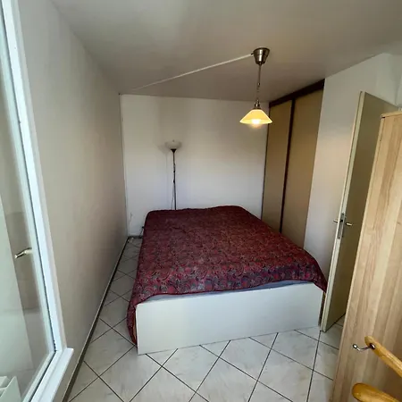 2 Ch Pres Rer Sur Marne - Disneyland Et Paris * Champs-Sur-Marne